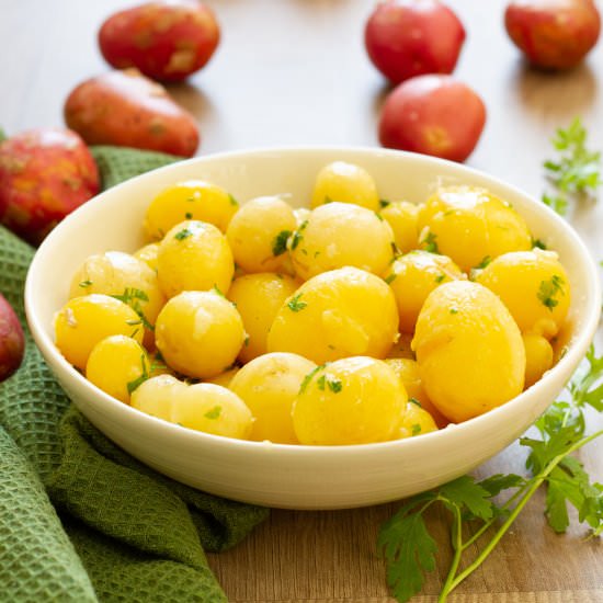 New potatoes - Recipe photo by mecooks.com