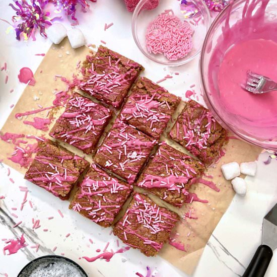 Pearl Sugar Blondies for Barbie - Recipe photo by freebelly
