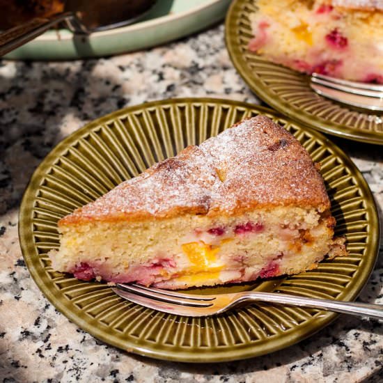 Easy peach and redcurrant cake - Recipe photo by Recipe Crumbs