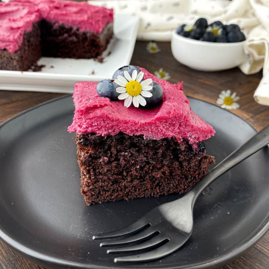 Blueberry Chocolate Cake - Recipe photo by live to sweet