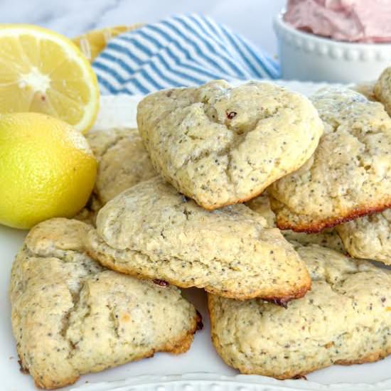 Lemon Poppyseed Scones - Recipe photo by kyleeskitchen
