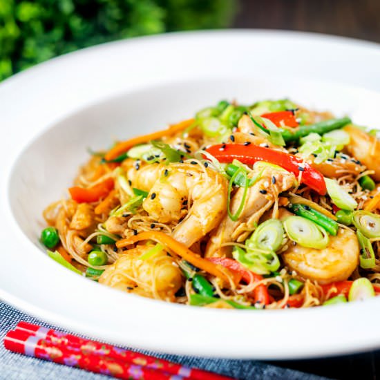 Singapore Chow Mein Noodles - Recipe photo by Brian Jones