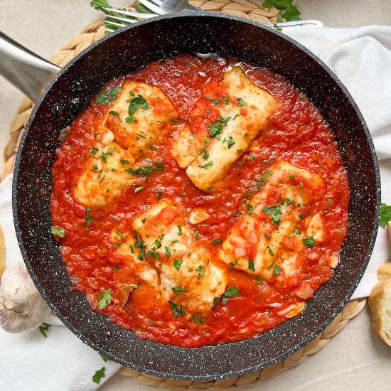 Cod with Tomato Sauce - Recipe photo by Spain on a Fork