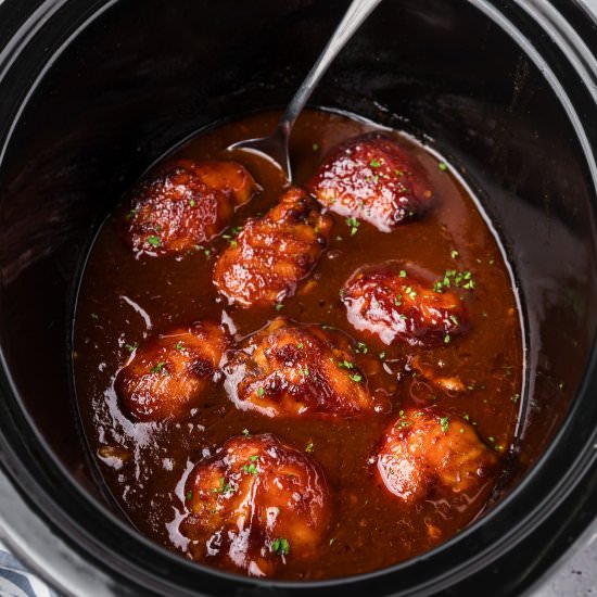 Slow Cooker BBQ Chicken Thighs - Recipe photo by OnMyKidsPlate