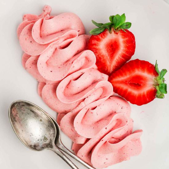 Strawberry Buttercream Frosting - Recipe photo by Sweetly Cakes