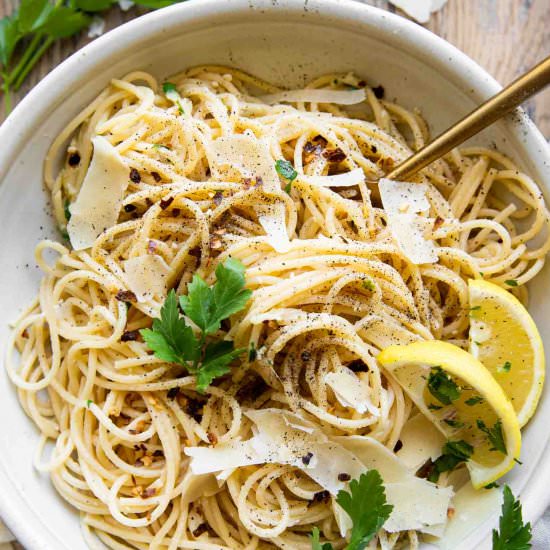 Creamy Lemon Garlic Pasta - Recipe photo by Jar Of Lemons