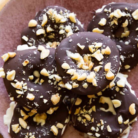 Chocolate Covered Apples - Recipe photo by Jar Of Lemons