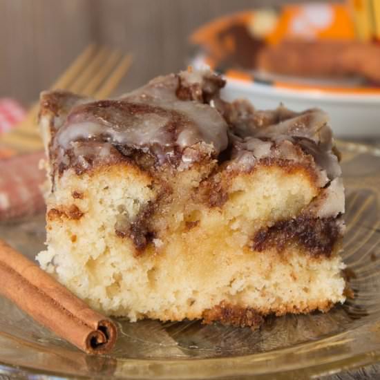 Cinnamon Roll Swirl Cake - Recipe photo by artandthekitchen