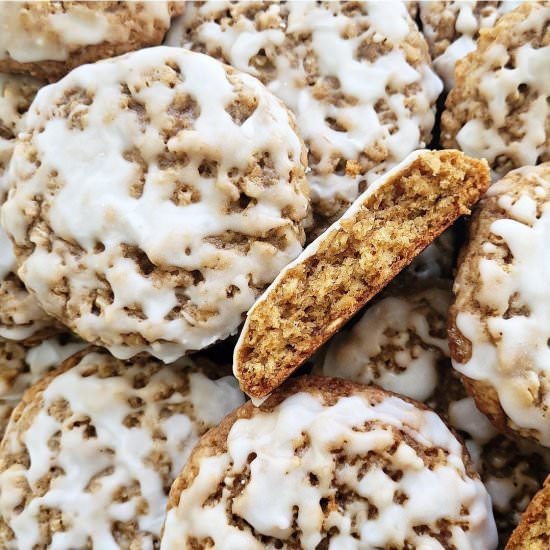 Iced Oatmeal Cookies - Recipe photo by WhiskingWolf