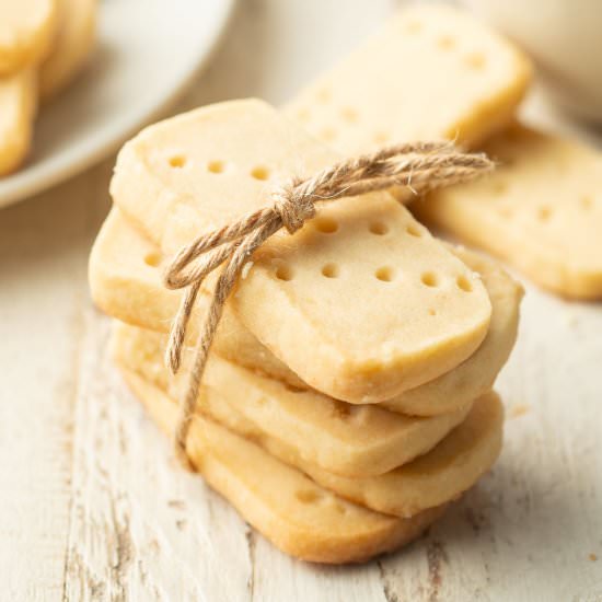 Vegan Shortbread Cookies - Recipe photo by Connoisseurus Veg