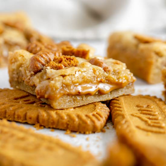Biscoff Blondie - Recipe photo by fitandfull