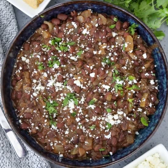 Easy Mexican Black Beans - Recipe photo by ManMeetsOven
