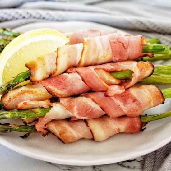 Air Fryer Bacon Wrapped Asparagus - Recipe photo by SweetCaramelSunday