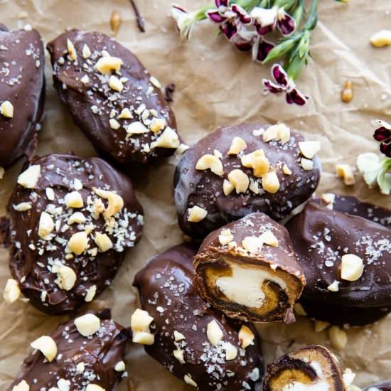 Date Snickers - Recipe photo by Jar Of Lemons