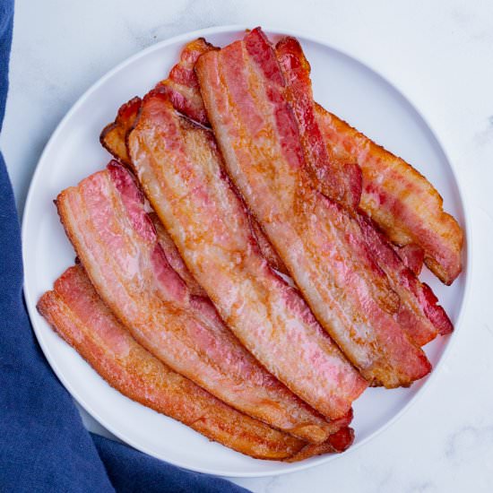 How to Cook Bacon - Recipe photo by EvolvingTable