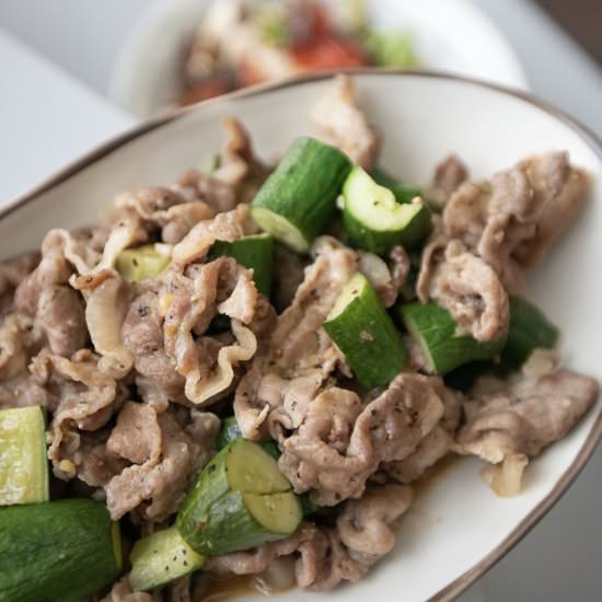 Cucumber and pork stir-fry - Recipe photo by foodmakesmehappy
