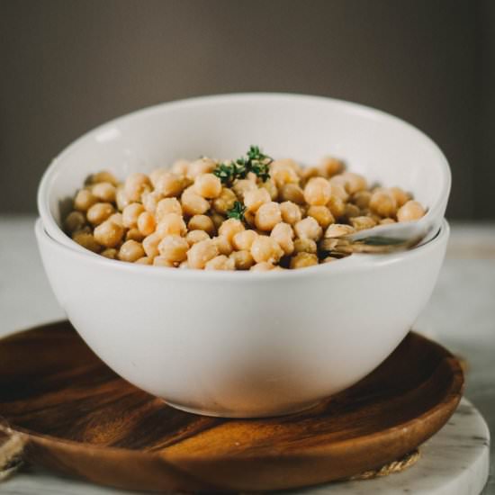 Chickpea Salad with Cumin and Lemon - Recipe photo by zesttangerine