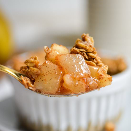 Single-Serving Vegan Pear Crumble - Recipe photo by earthly provisions