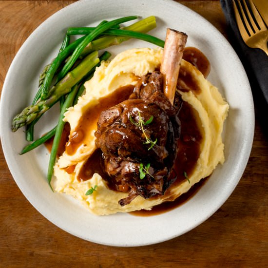 Slow Cooker Lamb Shanks - Recipe photo by KitchenSanctuary
