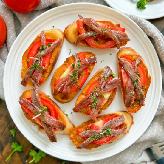 Spanish Anchovies on Toast - Recipe photo by Spain on a Fork