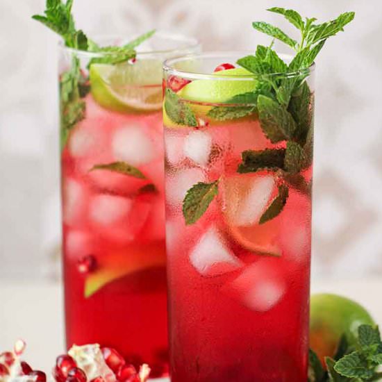 Pomegranate Mojito Mocktail - Recipe photo by yummynotes