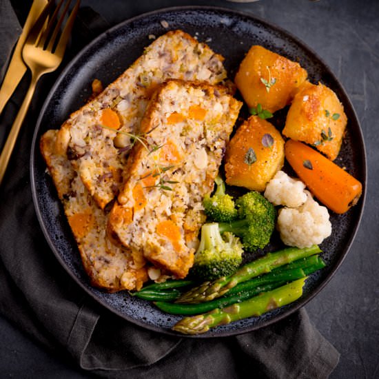 Vegetarian Nut Roast - Recipe photo by KitchenSanctuary