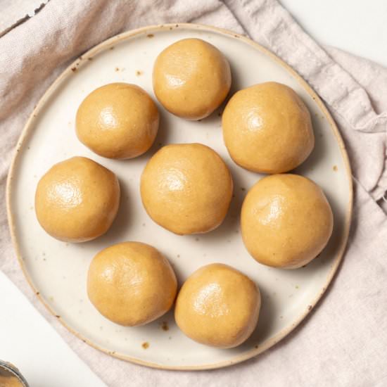 NO-BAKE PEANUT BUTTER BALLS - Recipe photo by healthyfitnessmeals