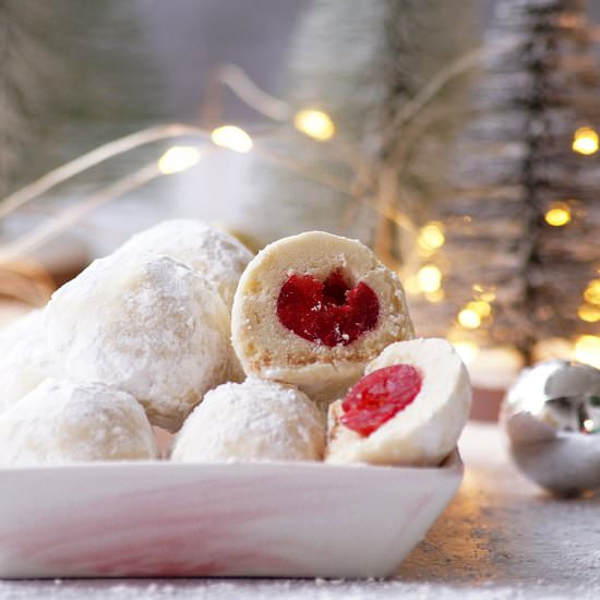 Cherry Snowball Cookies - Recipe photo by blend with spices