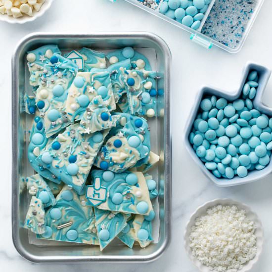 White Chocolate Hanukkah Bark - Recipe photo by peasandcrayons
