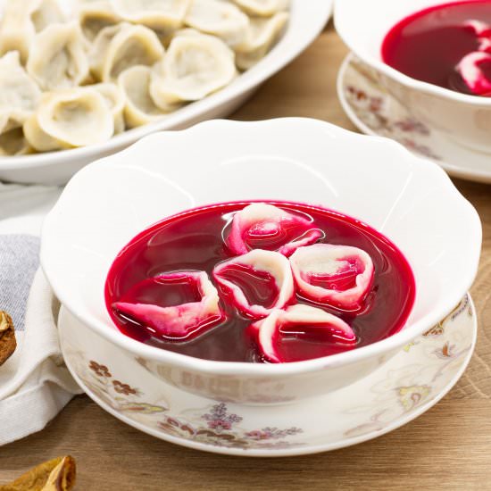 Red borscht - Recipe photo by mecooks.com