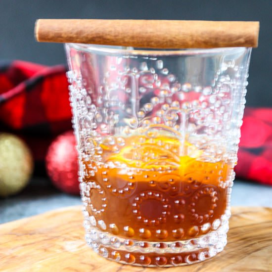 Gingerbread Old Fashioned Cocktail - Recipe photo by the food blog