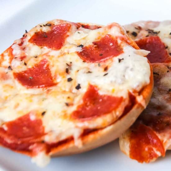 Easy Pizza Bagel Bites - Recipe photo by bklynactivemama