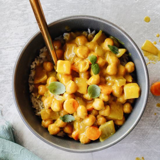 TJs Yellow Curry - Recipe photo by thefigjar