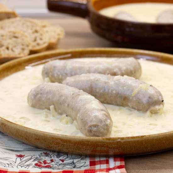 Sausage in horseradish sauce - Recipe photo by mecooks.com
