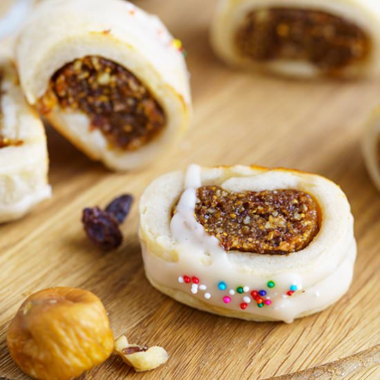 Fig Cookies with Vanilla Glaze - Recipe photo by Mycookiejourney
