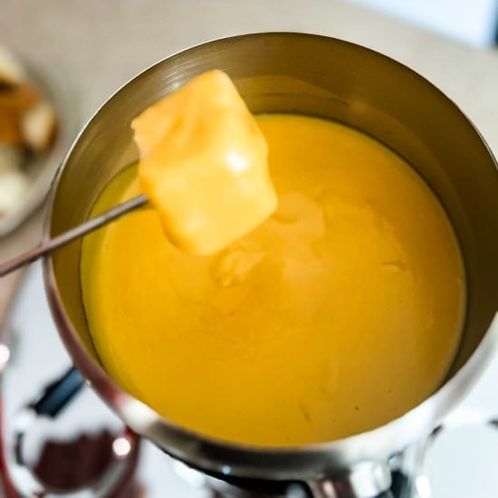 Beer Cheese Fondue - Recipe photo by Lisa G Cooks