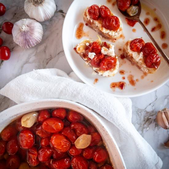 Tomato Garlic Confit Crostini with - Recipe photo by ThePypersKitchen