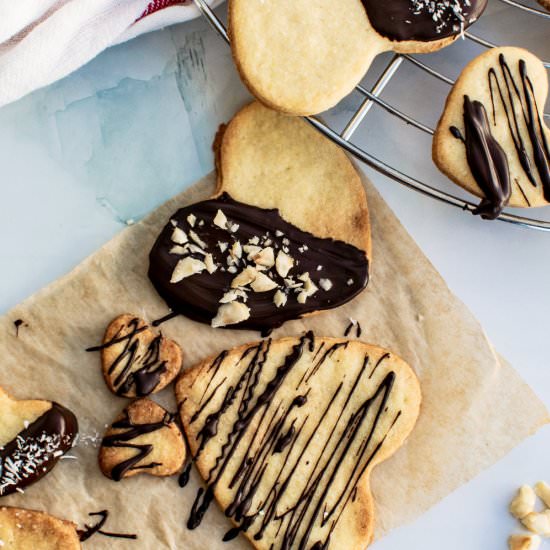 Heart-Shaped Butter Cookies - Recipe photo by authormgil