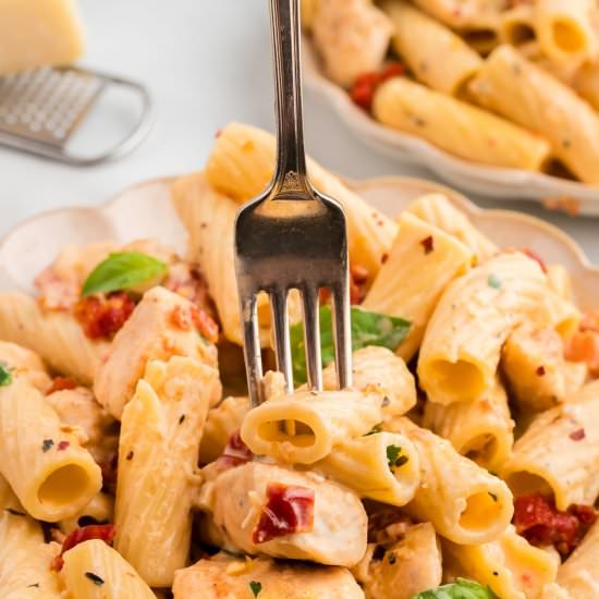 Marry Me Chicken Pasta - Recipe photo by Grits and Pinecones