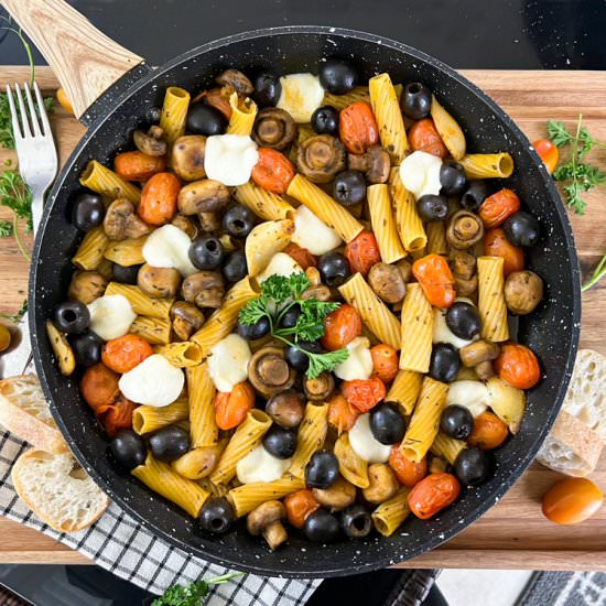 DELICIOUS One-Pot No-Chop Pasta - Recipe photo by Spain on a Fork