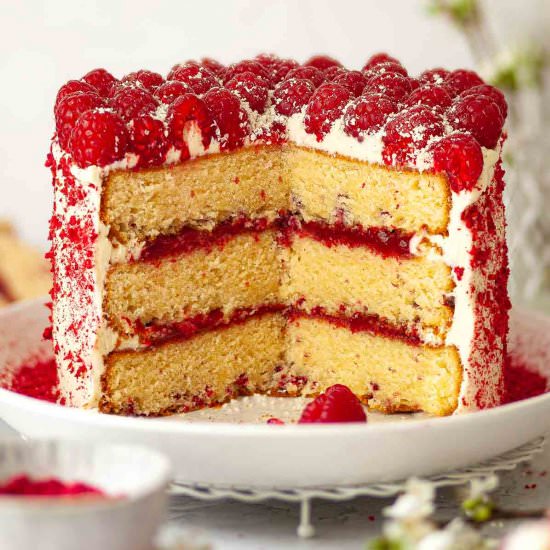 White Chocolate Raspberry Cake - Recipe photo by Little Sugar Snaps