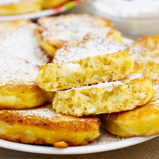 Fluffy pancakes with cottage cheese - Recipe photo by mecooks.com