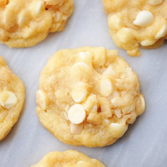 White chocolate mac nut cookies - Recipe photo by evabakes