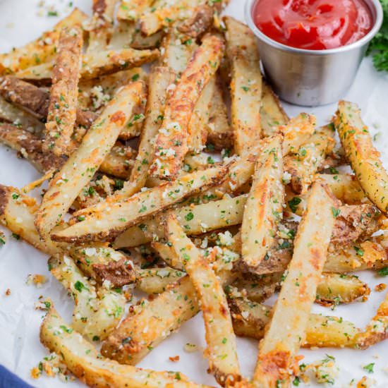 Easy Garlic Parmesan Fries - Recipe photo by Evolving Table Food