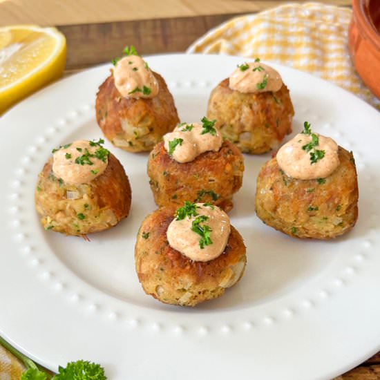 EASY Canned Tuna Meatballs - Recipe photo by Spain on a Fork