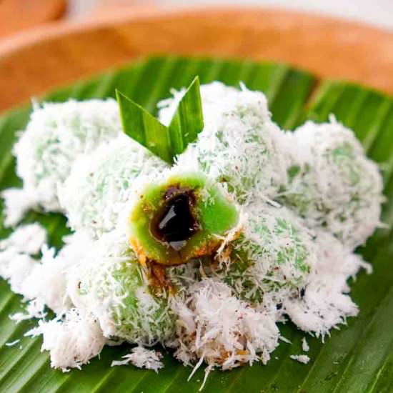 Klepon - Recipe photo by chocolatesandchai