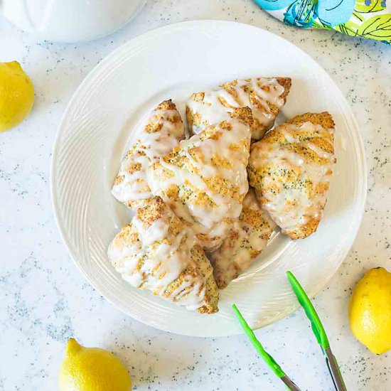 Lemon Poppyseed Scones - Recipe photo by iwilkerson