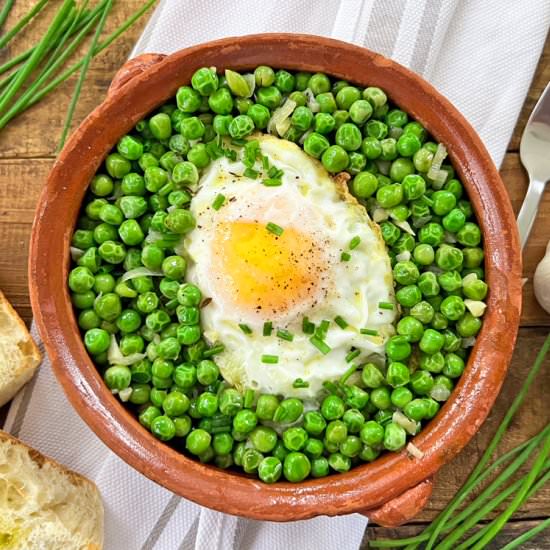 Spanish Garlic Peas with Eggs - Recipe photo by Spain on a Fork