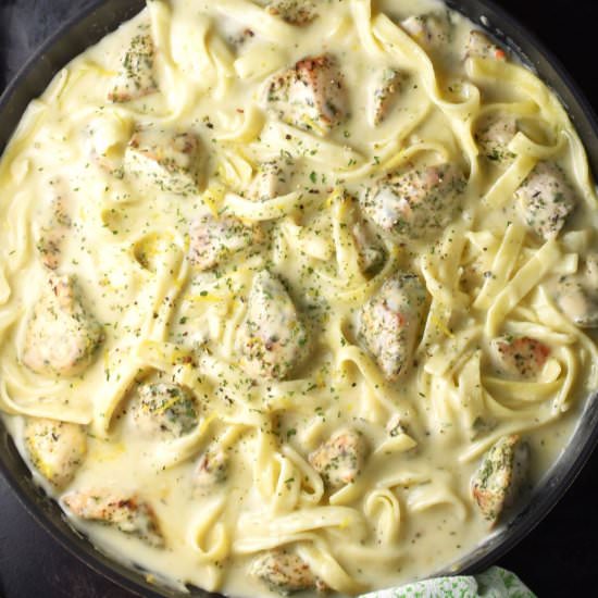 Healthy-Sour-Cream-Chicken-Pasta - Recipe photo by everydayhealthyrecipes