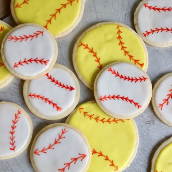 Softball & Baseball Sugar Cookies - Recipe photo by lanebakery